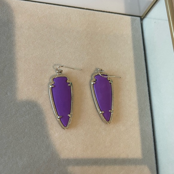 Early Kendra Scott earrings. Rare arrowhead shape! - Picture 1 of 2